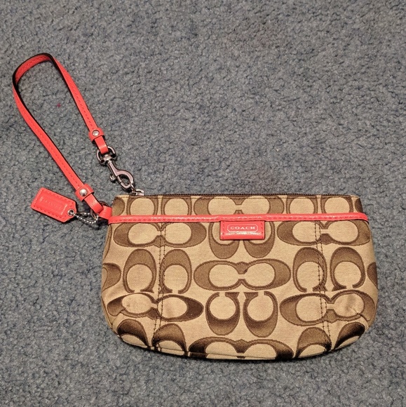 Brown Coach Wristlet! - Picture 1 of 7
